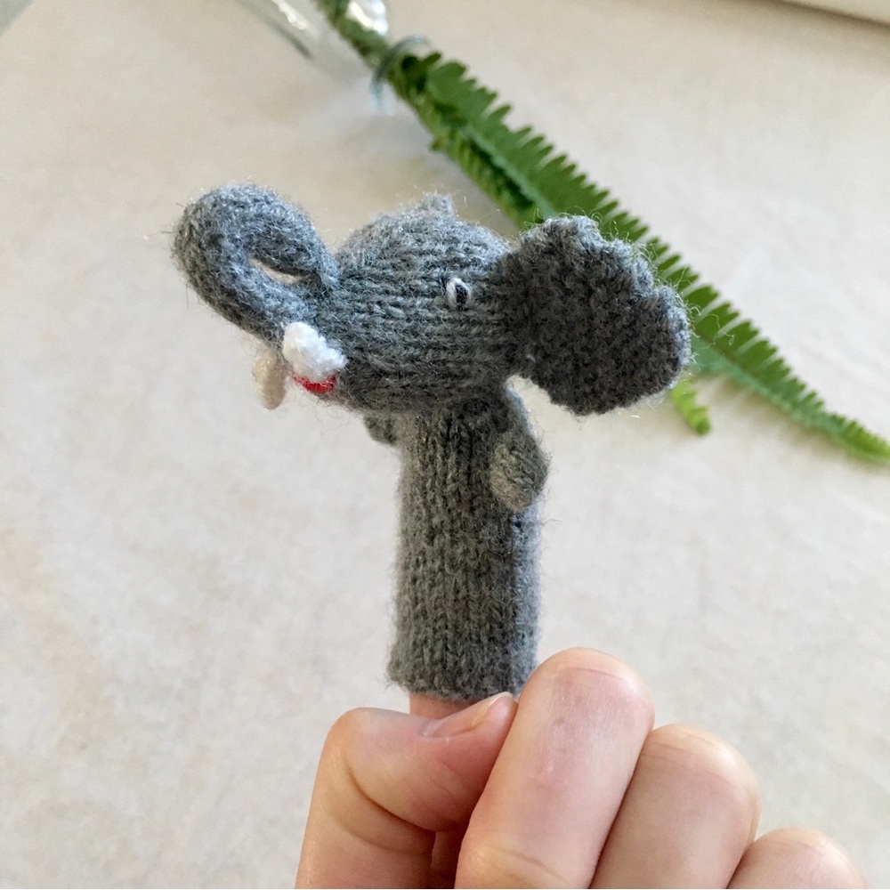 LP Vintage Handmade Elephant Knit Finger Puppet From Ecuador